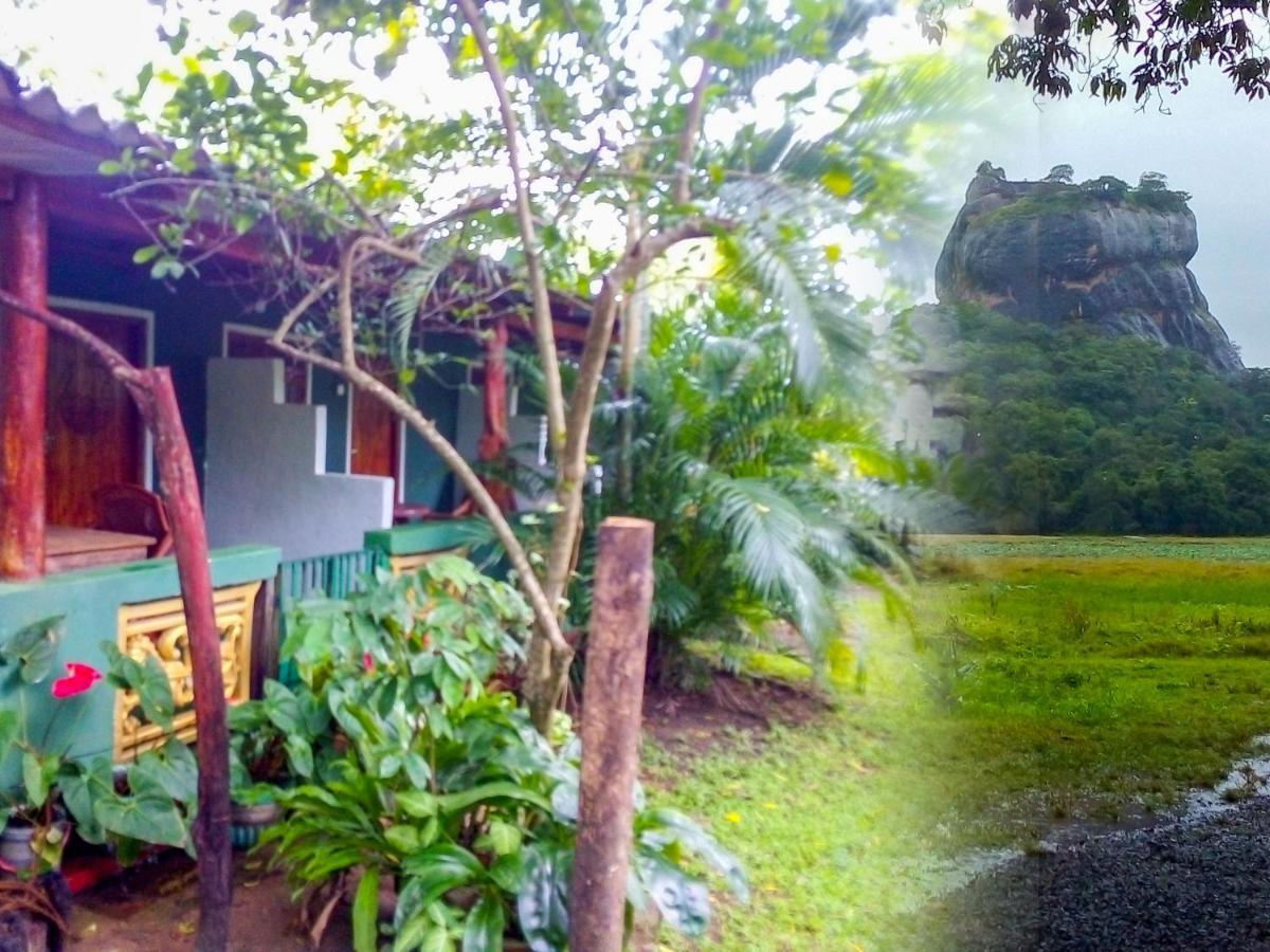 Bandula Home Stay シギリヤ エクステリア 写真